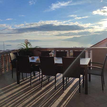 Apartments Villa Kastav In Old Town Center With Sea View And Parking ภายนอก รูปภาพ