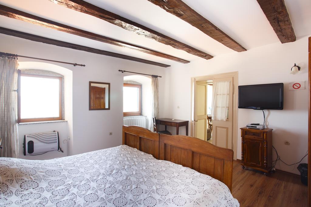 Apartments Villa Kastav In Old Town Center With Sea View And Parking ห้อง รูปภาพ