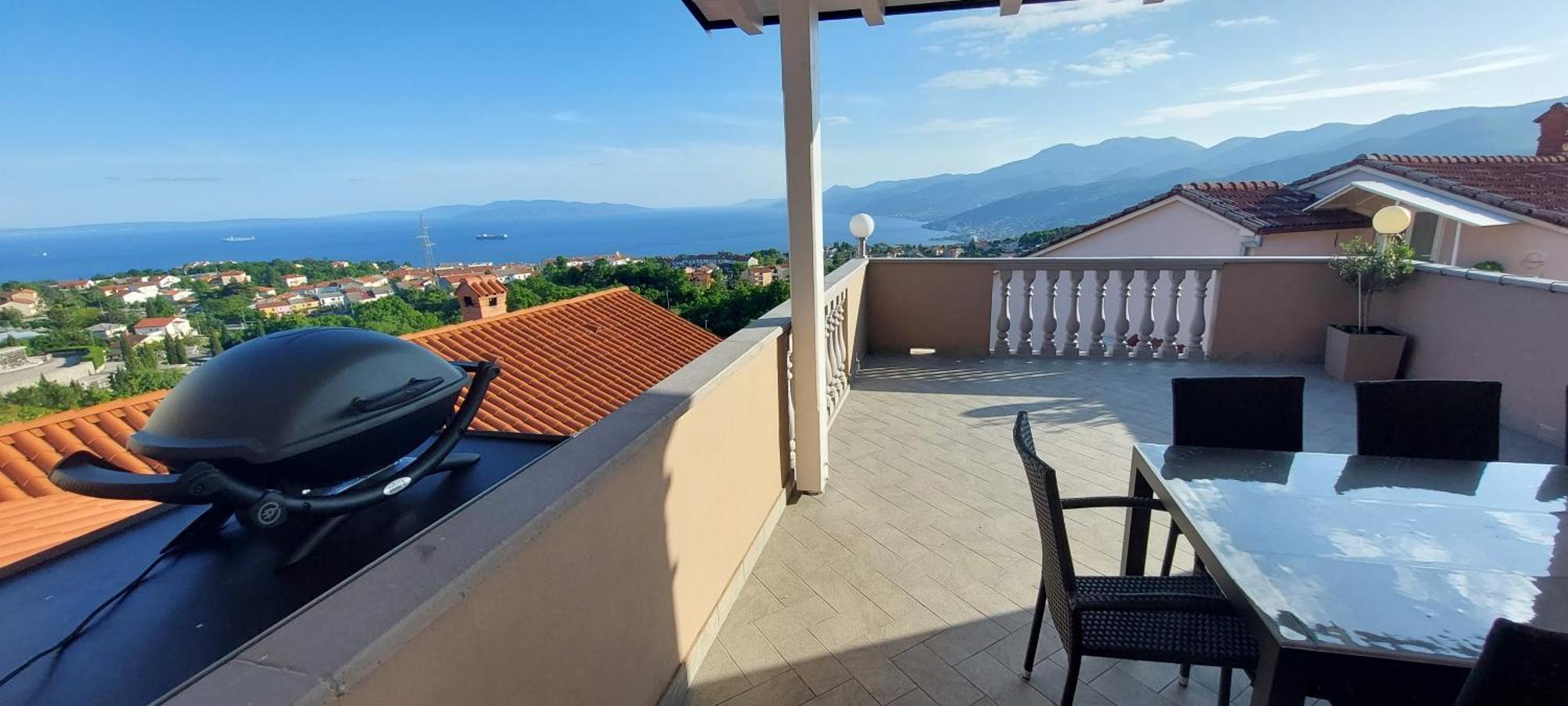 Apartments Villa Kastav In Old Town Center With Sea View And Parking ภายนอก รูปภาพ