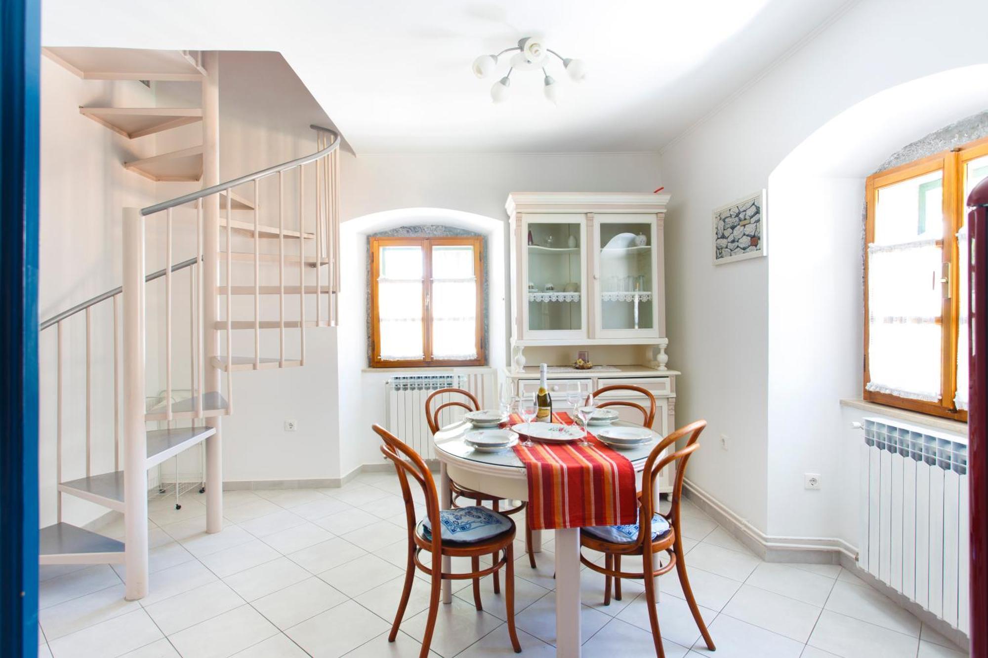 Apartments Villa Kastav In Old Town Center With Sea View And Parking ภายนอก รูปภาพ