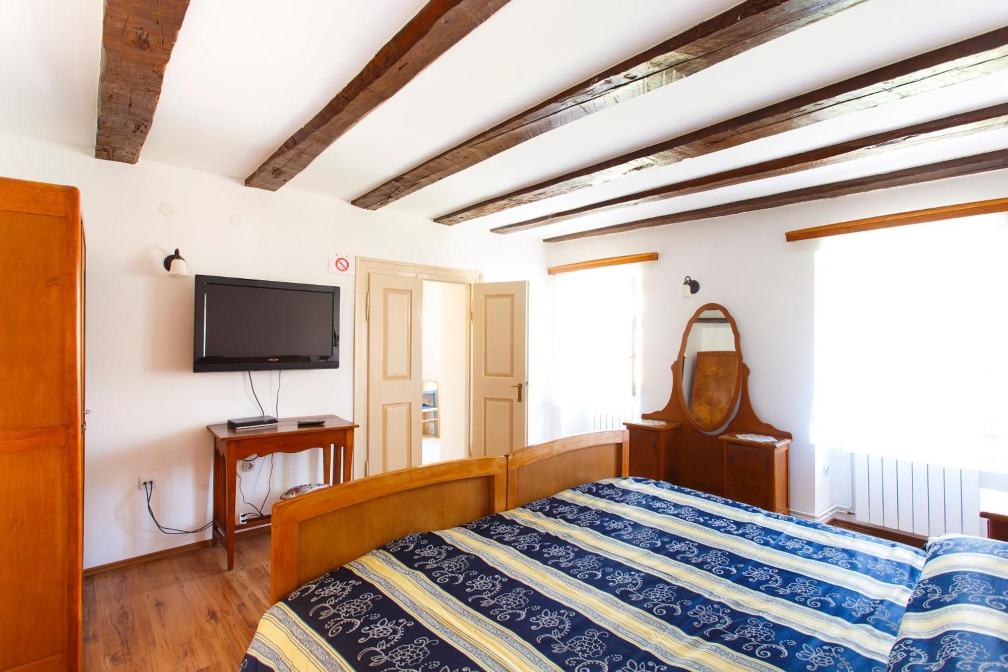 Apartments Villa Kastav In Old Town Center With Sea View And Parking ภายนอก รูปภาพ