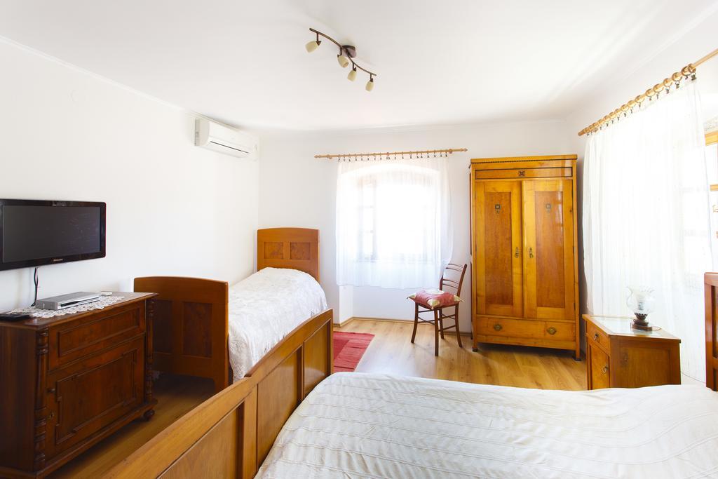 Apartments Villa Kastav In Old Town Center With Sea View And Parking ห้อง รูปภาพ