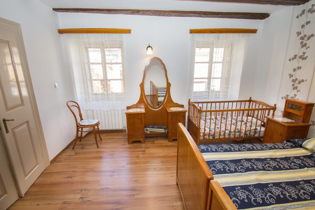Apartments Villa Kastav In Old Town Center With Sea View And Parking ภายนอก รูปภาพ