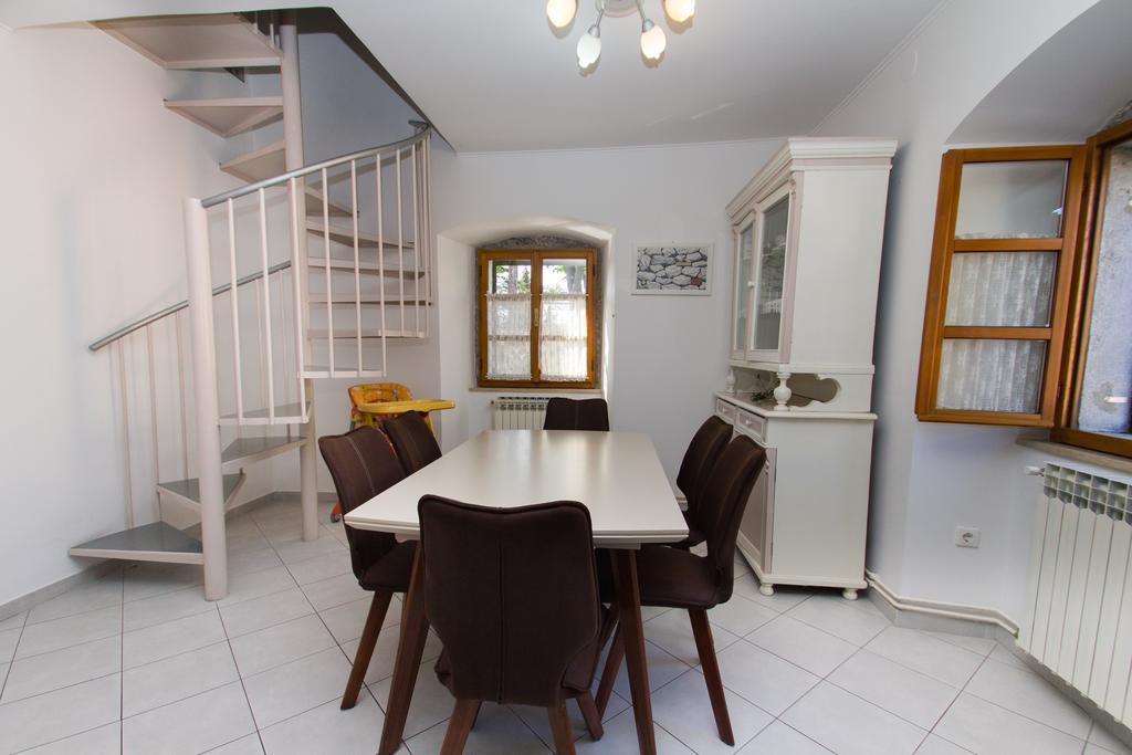 Apartments Villa Kastav In Old Town Center With Sea View And Parking ภายนอก รูปภาพ