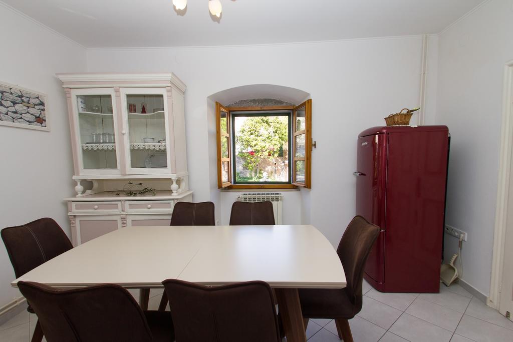 Apartments Villa Kastav In Old Town Center With Sea View And Parking ภายนอก รูปภาพ